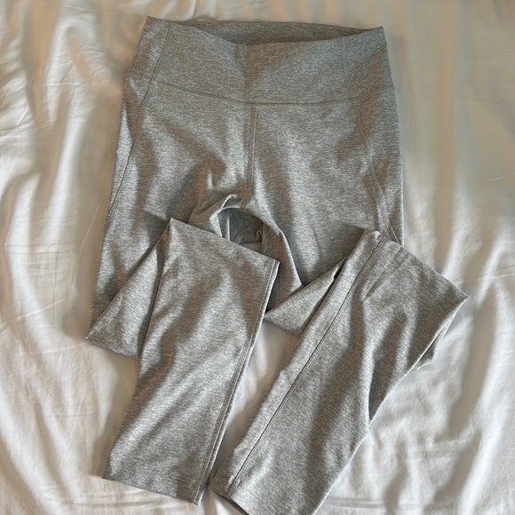 LIKE NEW Outdoor Voices Warm-Up 7/8 Length Light Gray Legging - Picture 1 of 5